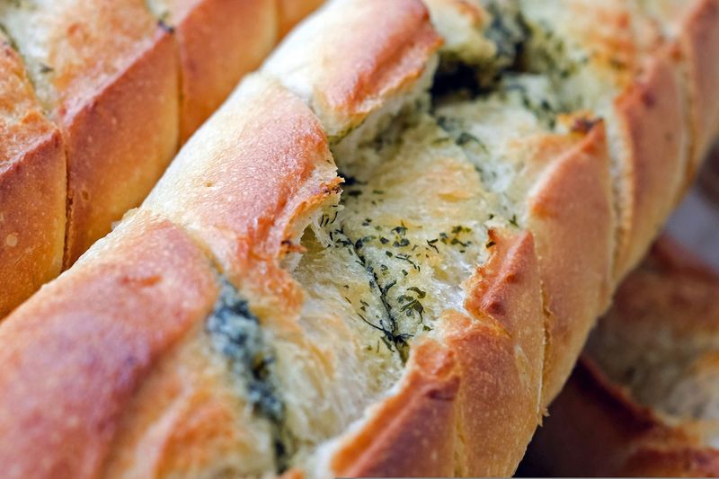 Garlic bread with herbs appetizer at Pizza luce