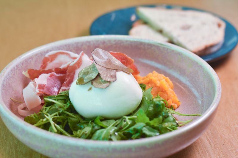 Arugula and prosciutto salad